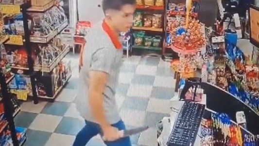 Chaco: se defendió de un robo con una cuchilla y botellazos