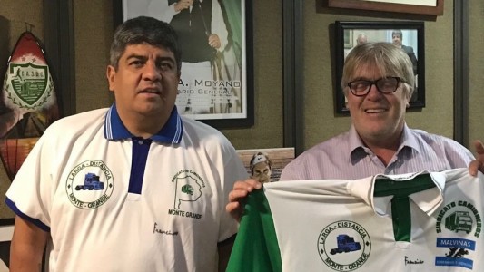 El Papa bendijo la camiseta de Camioneros