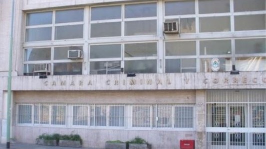 Ordenan al SPF recibir a todos los presos alojados en comisarías y alcaidías de la Policía de la Ciudad