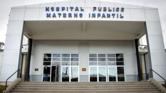 Nena de 4 años con lesiones gravísimas: juzgan a una madre y a su pareja