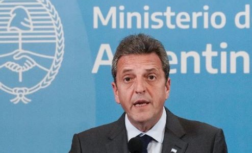 Economía denunciará a proveedores de la CABA por manipular el dólar blue