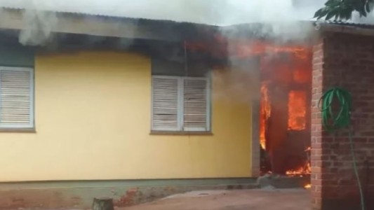 Encendió una vela por San Cayetanto y se le prendió fuego la casa