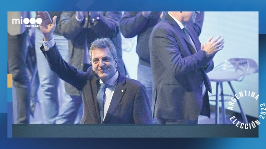 "El domingo se empieza a discutir a qué Argentina vamos", dijo Massa ante la CGT