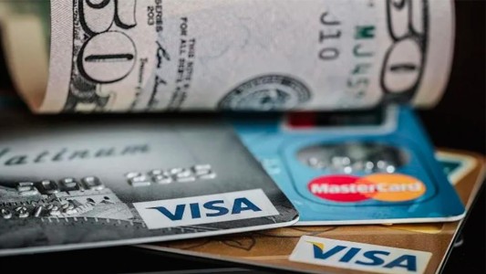 AFIP reduce del 25 al 5% la alícuota del adelanto de Bienes Personales en el "dólar turista"