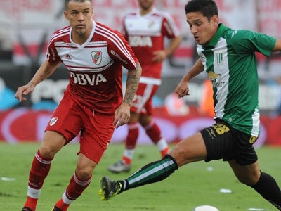 River sigue penando: recién al final le pudo empatar a Banfield en el Monumental