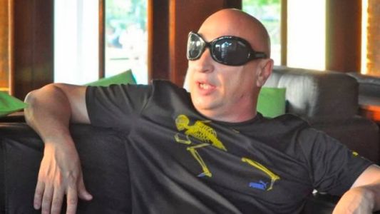 El cantante de La Mosca tuvo un infarto en pleno show