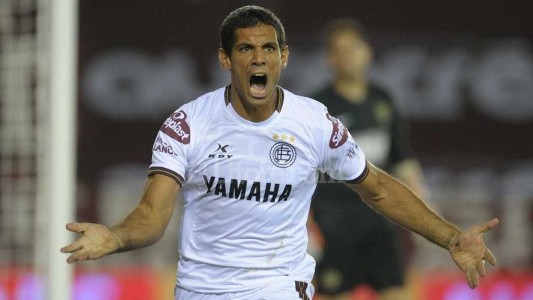 Con una ráfaga en el comienzo Lanús derrotó a Boca y es puntero