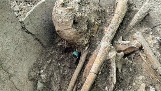 México: Hallan osamenta de 1200 años de antigüedad con un anillo de jade