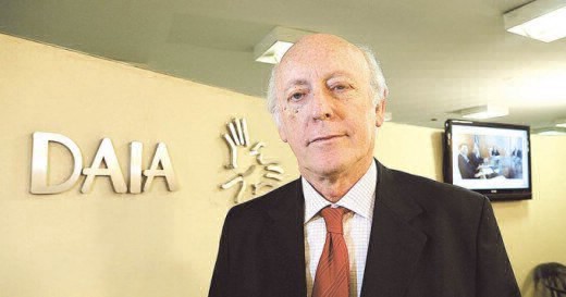 Para qué le pidió dinero el ex presidente de la DAIA a Esmeralda Mitre