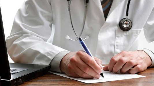 Las prepagas anunciaron la suba del 7% a pesar del congelamiento prometido por Massa