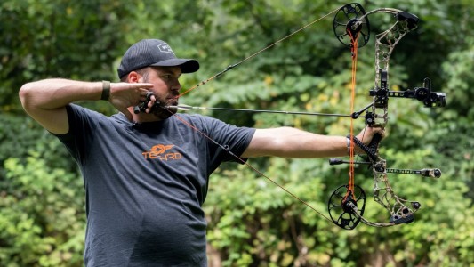 "Cazador urbano de ciervos": en busca de una solución para una plaga que propaga enfermedades