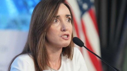 Villarruel encabezó un actor por las "víctimas del terrorismo": "El Estado garantiza la impunidad de los violentos"