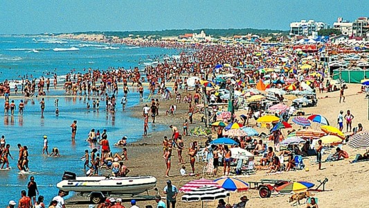 Verano 2024: cuánto cuesta alquilar una carpa en Villa Gesell y el partido de La Costa