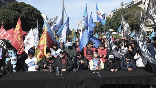 Unidad Piquetera y la izquierda marchan a Plaza de Mayo "contra el ajuste y la derecha"