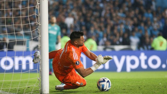 Le quitaron el nombre de "Chiquito" Romero a una de las canchas del predio de Racing