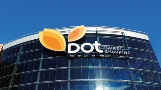 Tragedia en el DOT: un hombre murió al caer del segundo piso