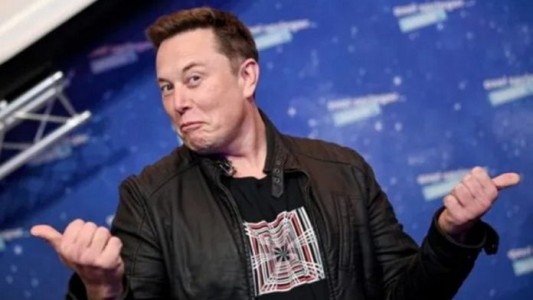 Musk dice que la red social X podría aplicar una pequeña cuota mensual