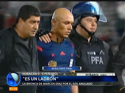 Por un empate con final polémico Huracán quedó complicado en la Libertadores