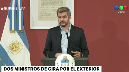 Dos ministros de gira por el exterior