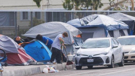 EEUU: Un fiscal demandó a un distrito por no haber erradicado a indigentes de las calles