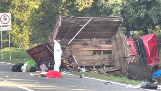 Murieron al menos 10 migrantes cubanas al volcar un camión en una ruta de México