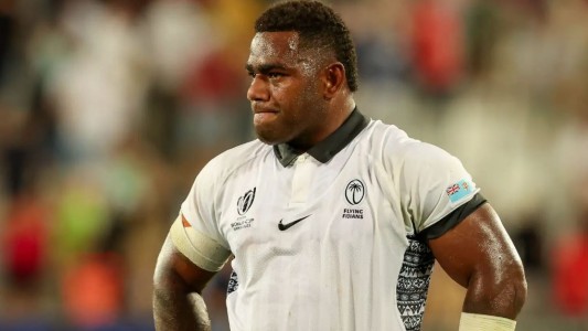 Ofrenda: jugador de rugby no irá al entierro de su hijo de 7 años para clasificar a su selección a cuartos de final