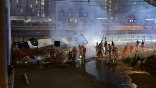 Murieron al menos 21 personas tras la caída de un colectivo de un puente en Venecia