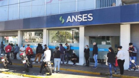 Trabajadores: Cómo sacar el préstamo de $400.000 que sigue vigente en Anses