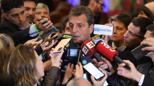 En la previa del debate, Massa cierra una caravana en La Matanza, con Kicillof y Máximo