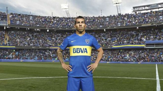 Tevez: "Da tristeza ver cómo está el campo de juego y da bronca que se hable de eso"