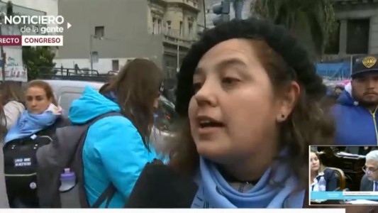 La voz de los manifestantes que se oponen al aborto
