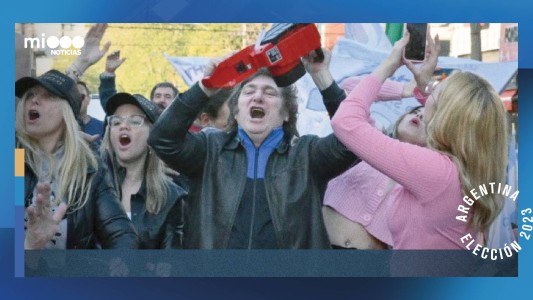 Milei, de caravana por Lomas de Zamora y Moreno: "Estamos cerca de ganar en primera vuelta"