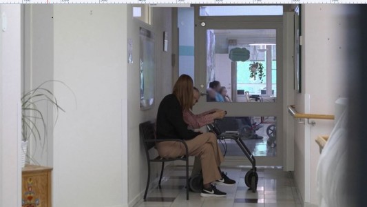 Hogar de ancianos con demencia instaló falsa parada de colectivos para los que intentan irse