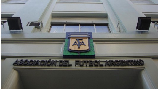 La Afip denunció a clubes de primera y a la AFA por una deuda de 330 millones de pesos