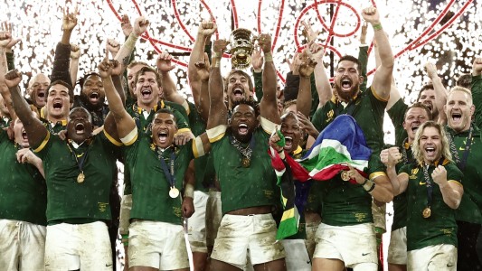 Nueva Zelanda y Sudáfrica se cruzan en París para definir el Mundial de rugby