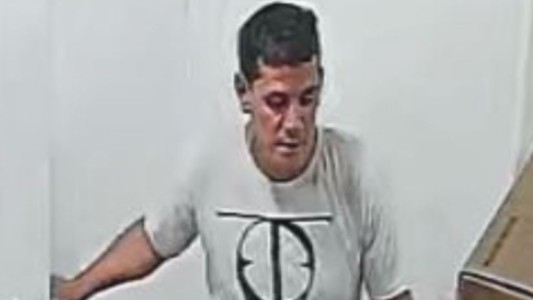 Búsqueda del violador: un envase de jugo y la huida en tren de Palermo a Retiro, las claves