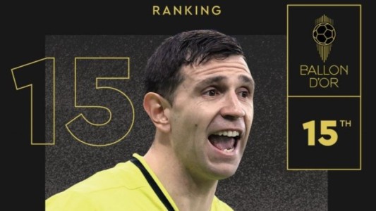 "Dibu" Martínez en la entrega del Balón de Oro: "Estar en el Top 15 es un orgullo"