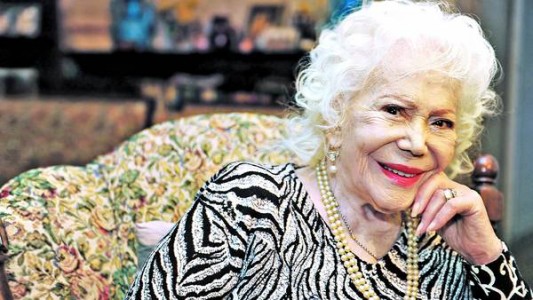 A los 101 años falleció la actriz y cantante Elena Lucena