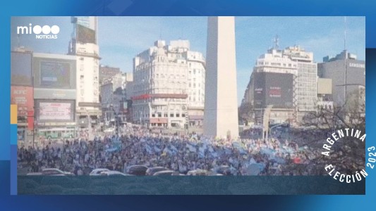 A dos semanas del balotaje, los libertarios marcharon al Obelisco