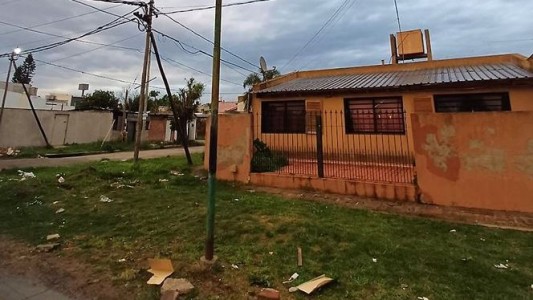 Nene de 8 años se apoyó en un poste de luz, recibió una descarga y está grave