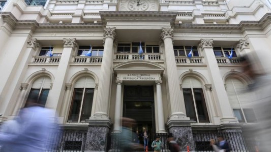 Plazos fijos: los depósitos en pesos se recuperan, pero no logran salir del terreno negativo