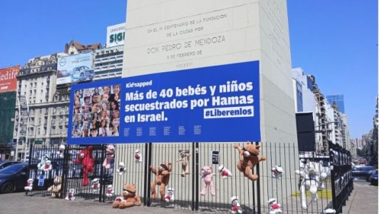 El Gobierno publicó una solicitada en Israel para exigir la liberación de los secuestrados por Hamás