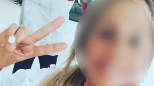 Rompió el silencio la maestra acusada de abuso y explicó que "había un exceso de confianza con los chicos"