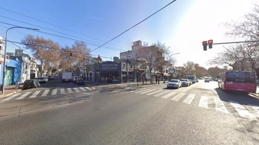 Asesinaron a puñaladas a un taxista en un asalto en Parque Avellaneda