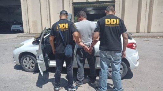 Fue a hacer el trámite de la VTV y lo detuvieron por amenazar a su ex pareja