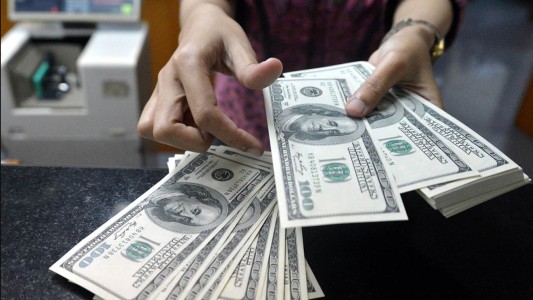 El Banco Central descongela hoy el dólar oficial, fijo desde las PASO