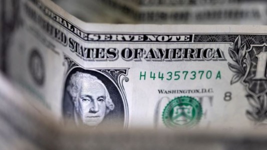 El dólar blue operó estable en la rueda previa al balotaje