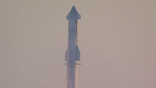 El lanzamiento de la nave Starship de SpaceX llegó al espacio, pero después explotó