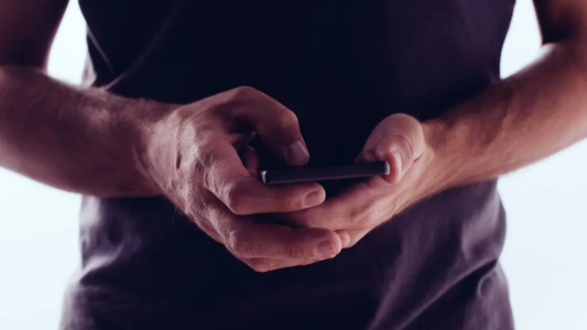 Condenado a ocho meses de prisión por amenazar vía WhatsApp a su expareja