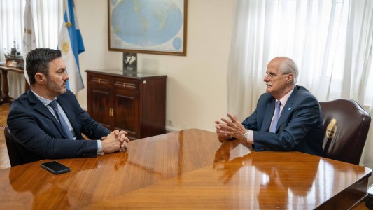 Taiana recibió a Petri para la transición en el ministerio de Defensa